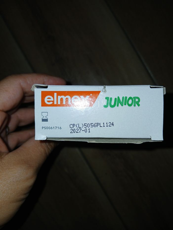 Lot de dentifrices - photo numéro 2