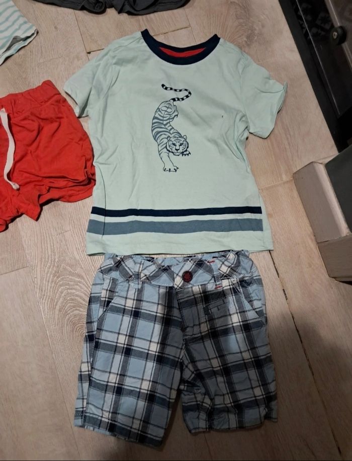 Lot d'ensembles et shorts 24mois garçon neuf - photo numéro 2