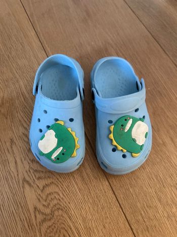Crocs enfant bleu clair