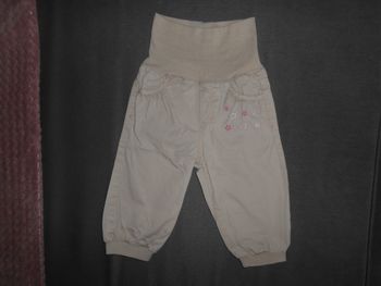 Pantalon (H&M), taille: 74 cm (12 mois)à 0,50 EURO