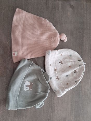 Lot 3 bonnets bébé