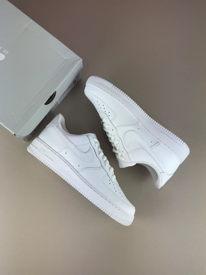 Nike Air Force 1 Low ’07 Blanche 36.5