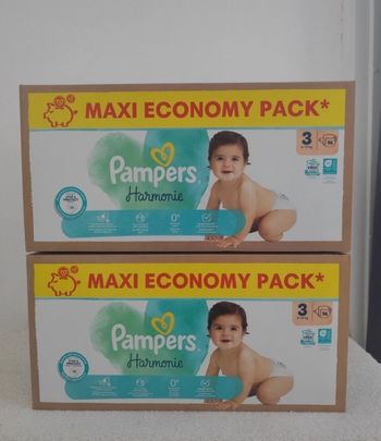 2 cartons de couches pampers harmonie taille 3192