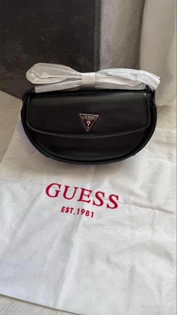 Sac Guess noir pour femme 