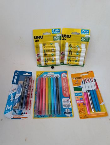 Lot neuf de fournitures scolaires