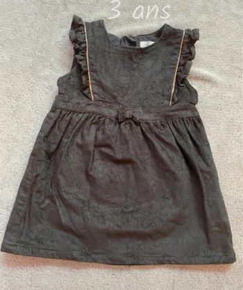 Robe en velours, 3 ans
