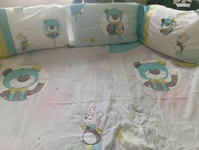 Lot tour de lit+rideaux+mobile musical+gigoteuse - photo numéro 3