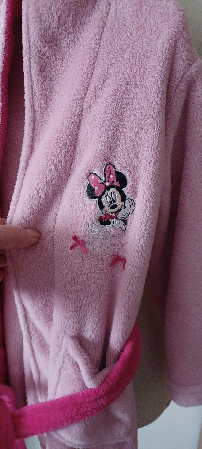 Très beau peignoir tout doux fille T 6 ans - photo numéro 2