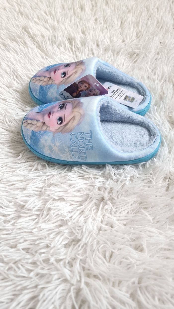 Chaussons reine des neiges 30-31 neuf - photo numéro 5