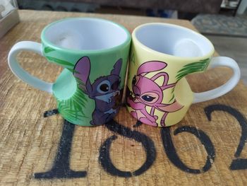 2 mugs Stitch
