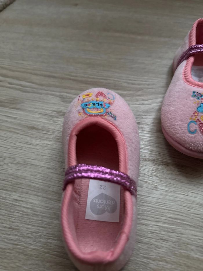 Chaussons taille 22 - photo numéro 2