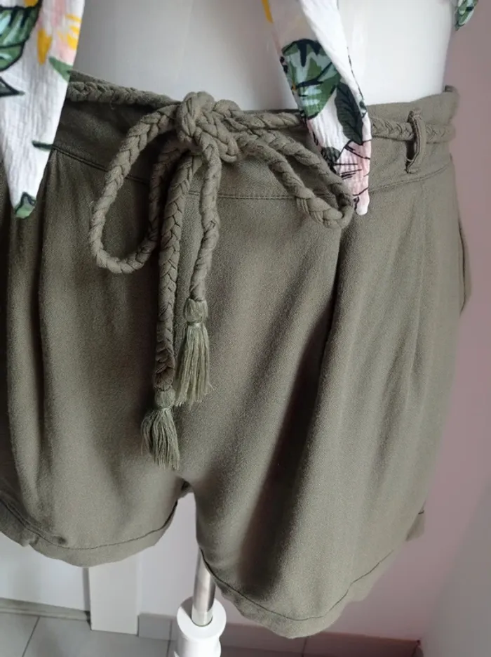 Magnifique short kaki avec noeud tresse T.S Pimkie - photo numéro 2