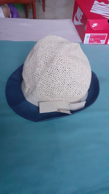 Chapeau fille 10-12 ans