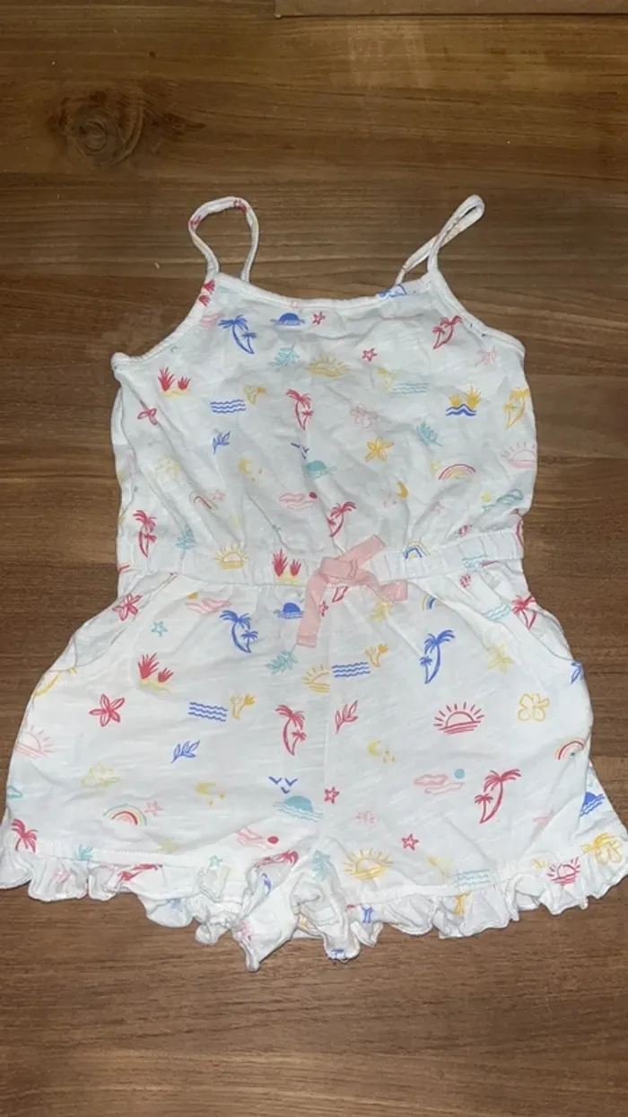 Combi short kiabi 4 ans ( taille petit )