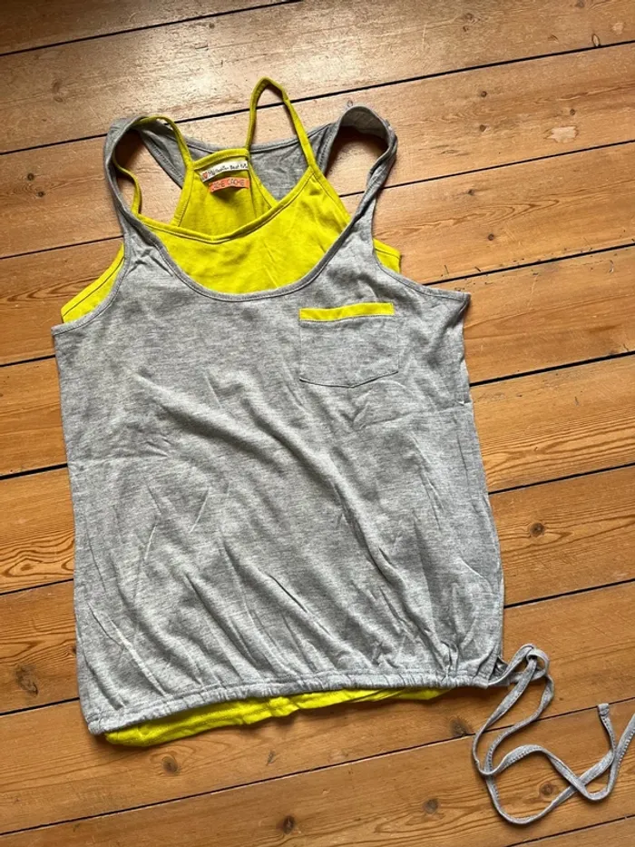 Lot de débardeurs / hauts / tops / tee-shirts taille M - photo numéro 3
