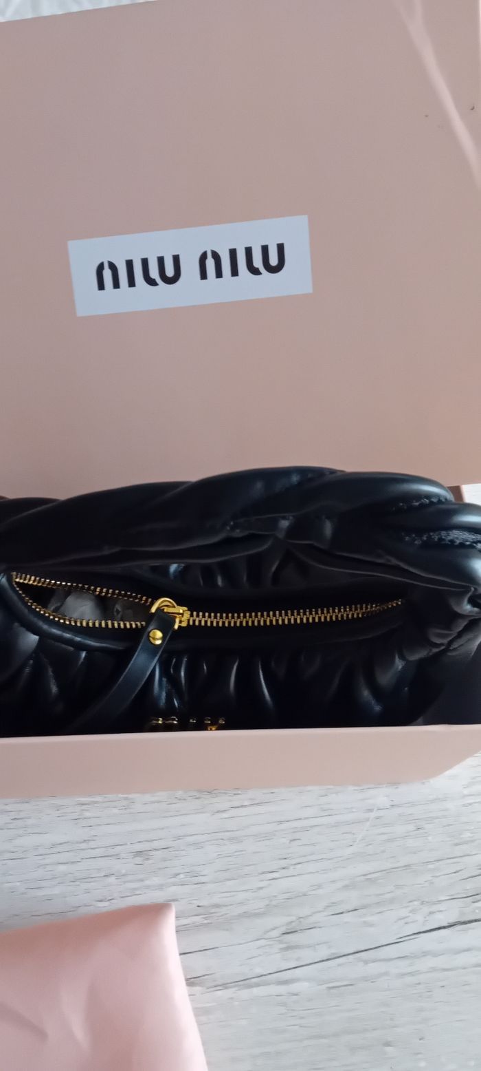 Sac a main miu miu neuf - photo numéro 5