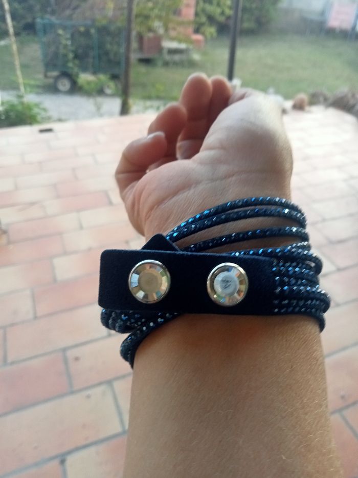 Bracelet Swarovski en cuir bleu - photo numéro 3