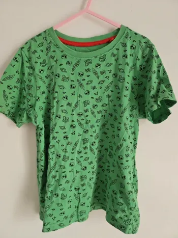 T-shirt vert garçon 6/8 ans