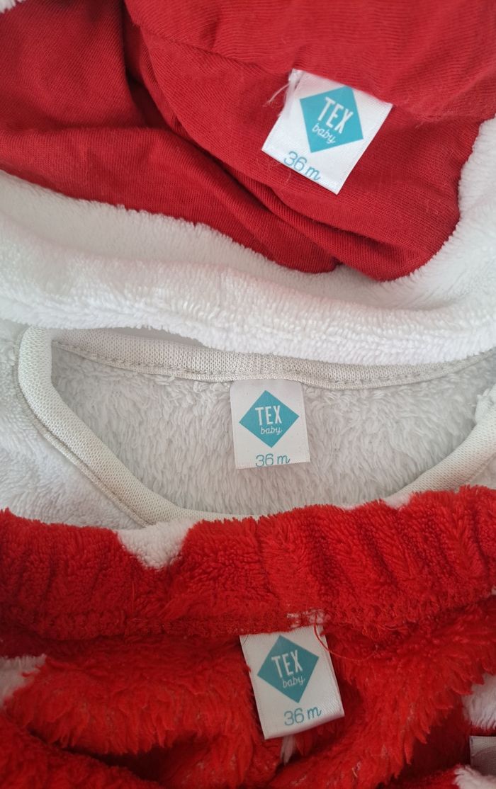 Pyjama velours Noël fille avec bonnet 36 mois TBE - photo numéro 9
