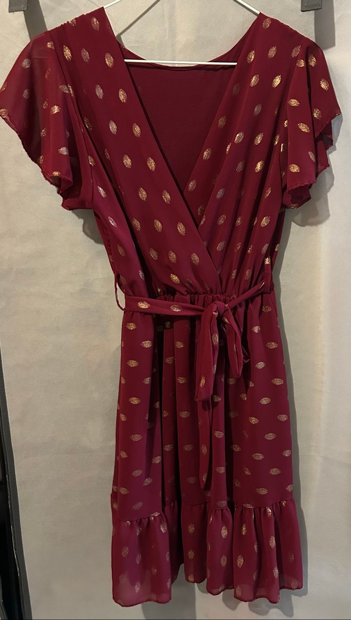 Robe bordeaux et doré