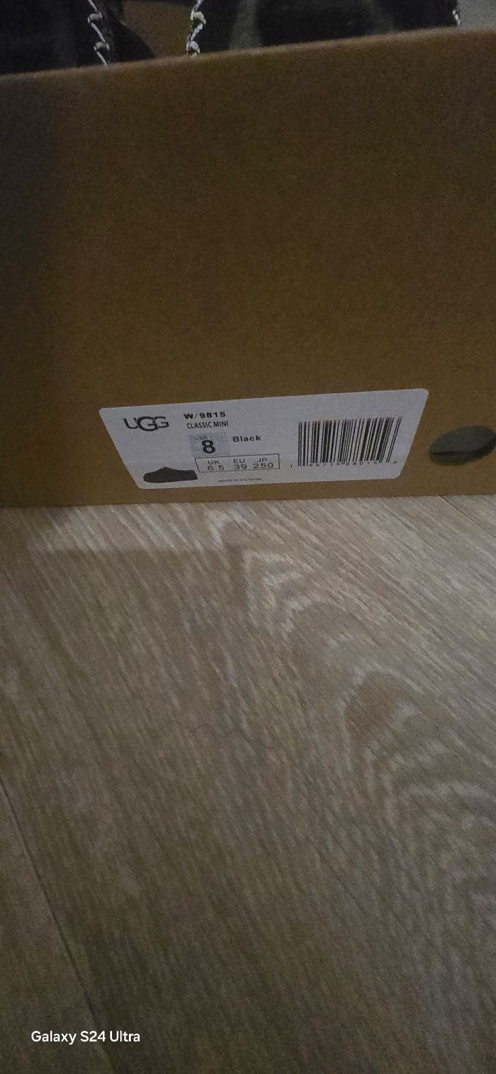 UGG Tazz Noir Taille 39 - photo numéro 5