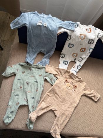 Lot de 4 pyjamas en velours  