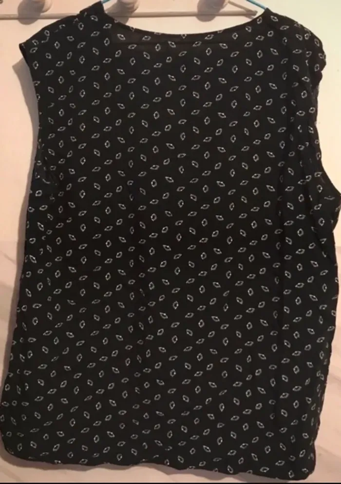 Haut femme noir et blanc sans manches taille XL - photo numéro 2