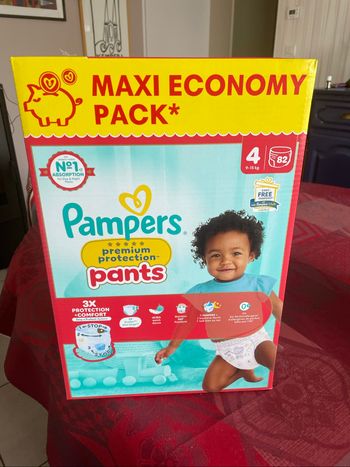 Couches Pampers pants premium taille 4