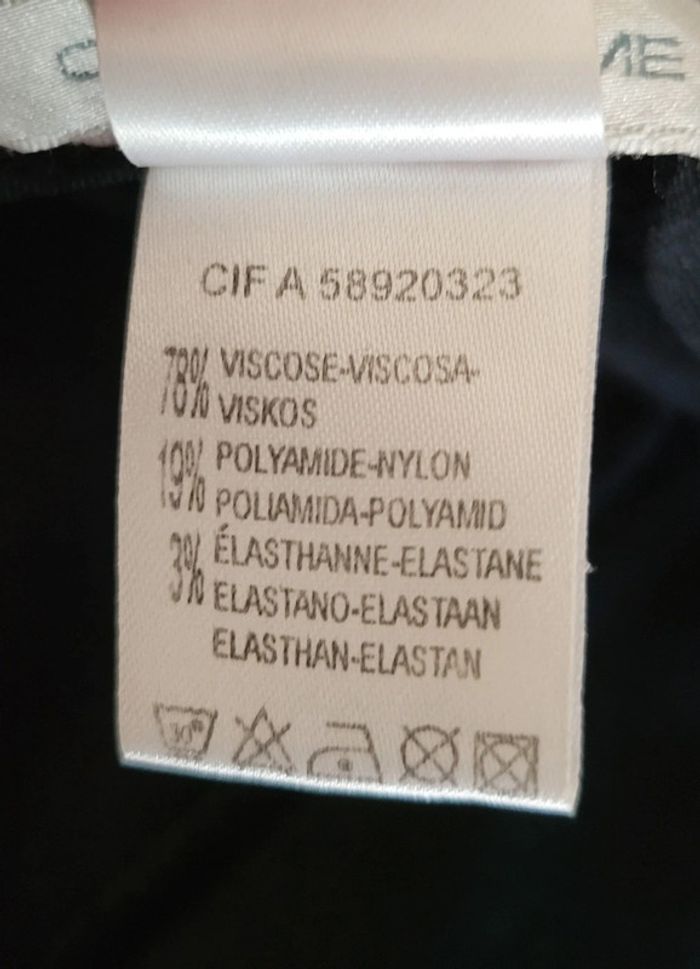 Magnifique matière pour ce pull gilet noir. 3 boutons. Côté femme neuf. M38/L40 🥰 - photo numéro 7