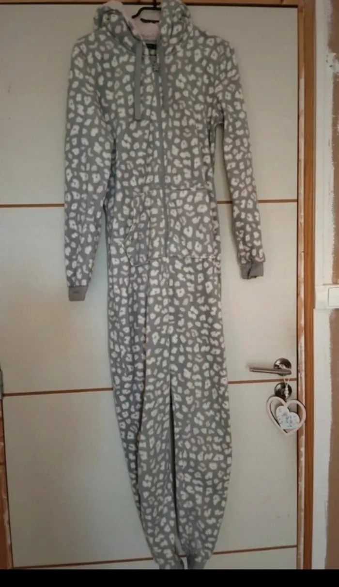 Combinaison pyjama esmara taille XS