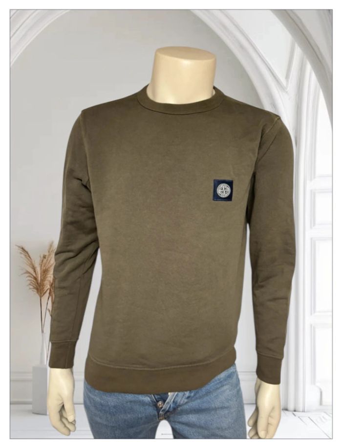Sweat Stone Island kaki – Taille M – Comme neuf
