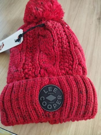 Bonnet avec pompon