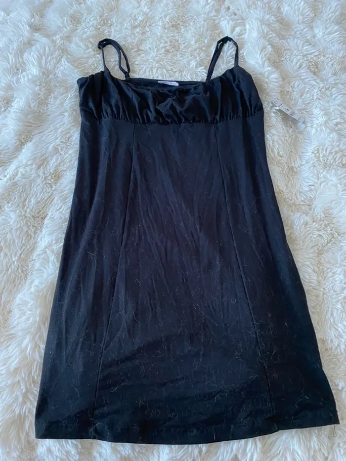Petite robe noire taille L neuve avec étiquette - photo numéro 2
