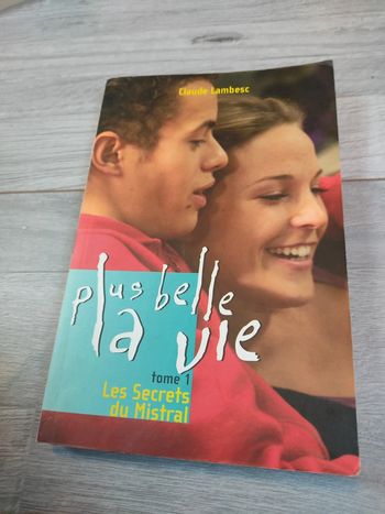 Livre plus belle la vie tome 1
