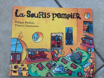 Livre la souris pompier