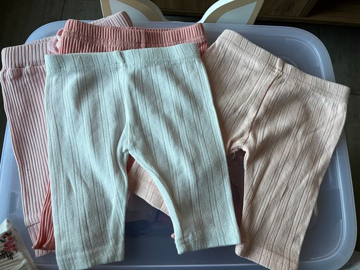 Lot pantalons bébé 0-1 mois - photo numéro 3