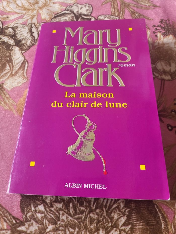 Livre 📖   la maison du clair de lune 🌙