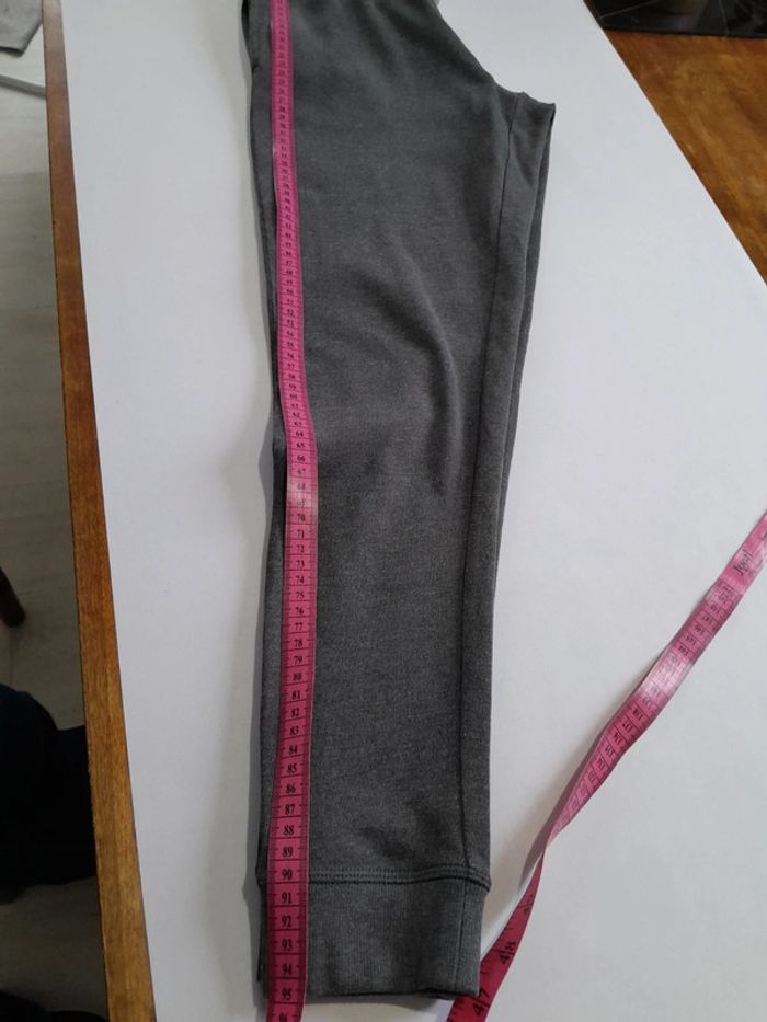 Pantalon jogging calvin Klein taille xs - photo numéro 10