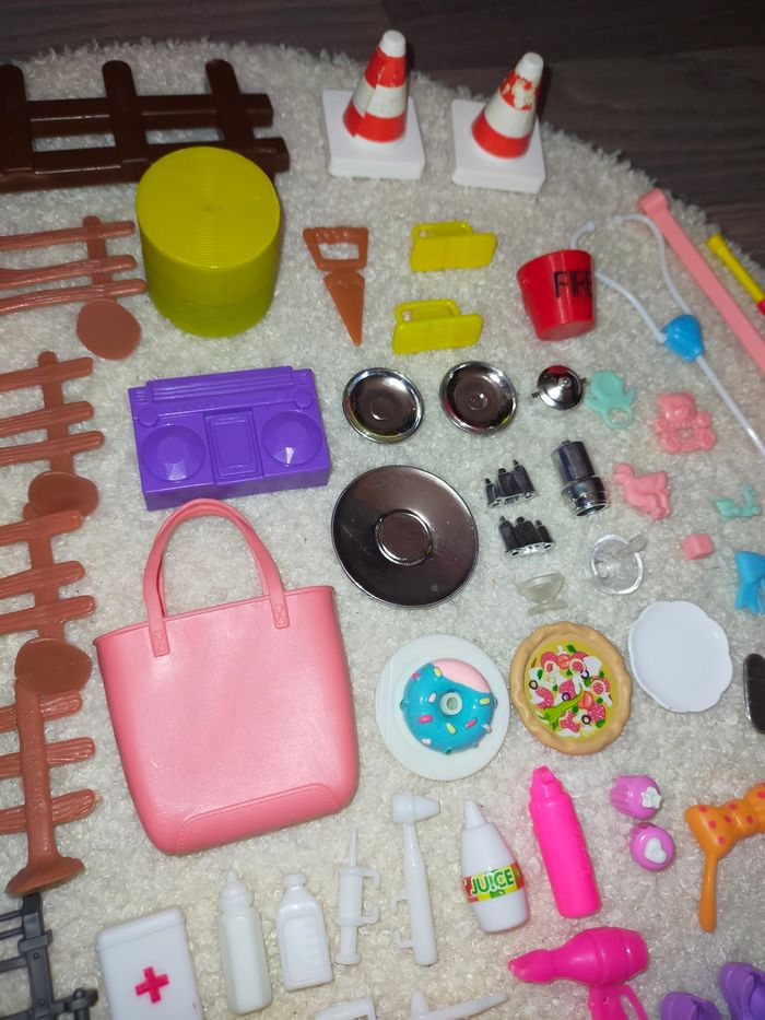 Lot divers accessoires pour poupée barbie Bratz - photo numéro 9