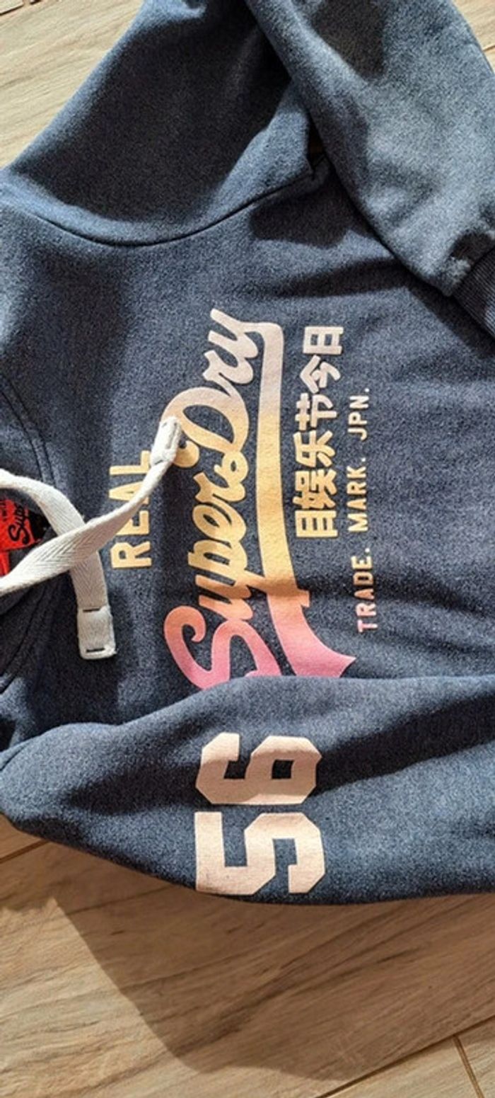 Sweat Superdry Taille M - photo numéro 3