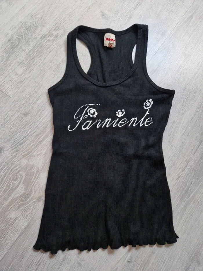 Débardeur Farniente Jennyfer noir et blanc indiqué taille S mais convient à un XS