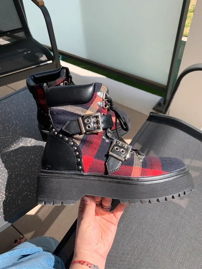 Boots tartan comme neuves taille 37