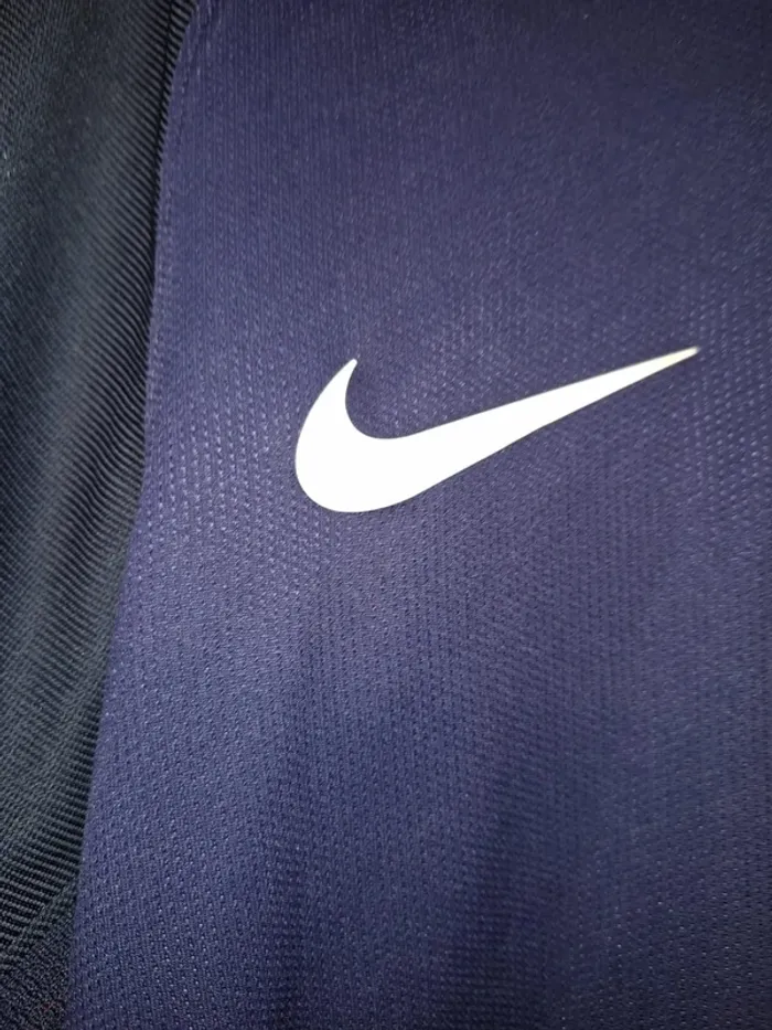 Maillot de foot nike PSG en excellent état vintage - photo numéro 9