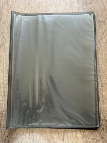 Porte vue noir avec pochette transparente devant