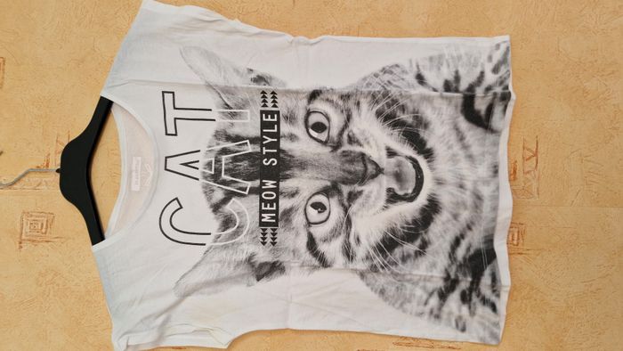 (372) articles disponibles T.shirt In Extenso 12 ans