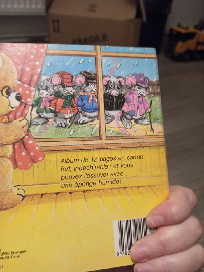 Livre Teddy et les petites souris effrontées - photo numéro 2