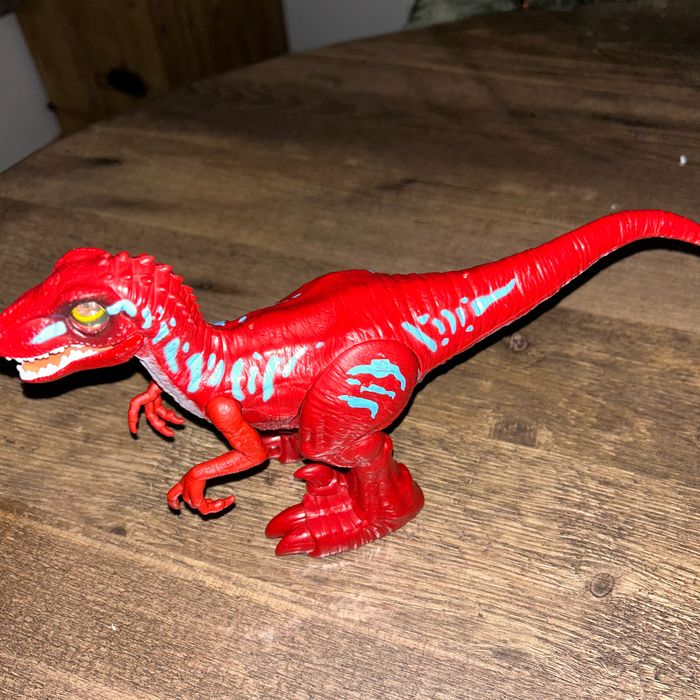 Dinosaure a pile