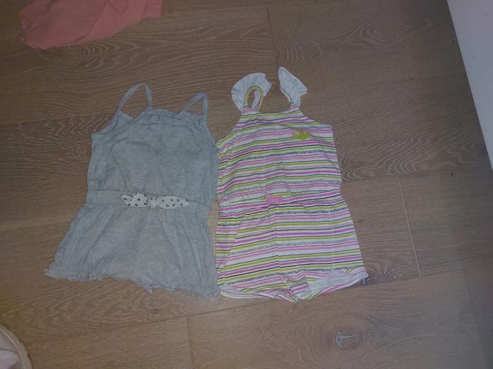 Lot 2 barboteuses - photo numéro 2