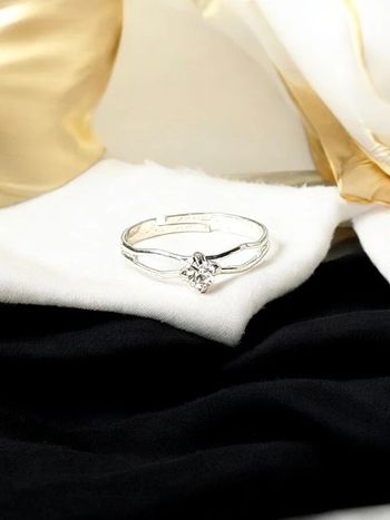 Magnifique bague ajustable solitaire