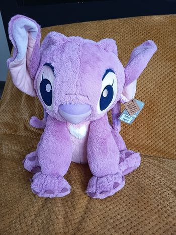 Grande peluche Angel Disney store neuve 